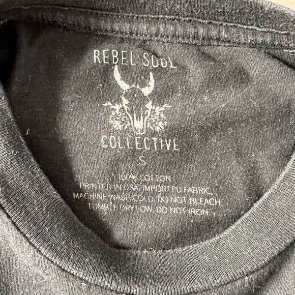 Black REBEL SOUL COLLECTIVE tshirt white lettering strong women- size S - Picture 4 of 5
